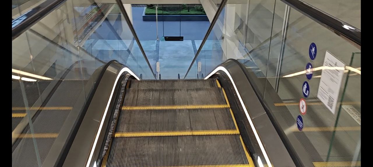 Directions from Upper Changi MRT station gates.